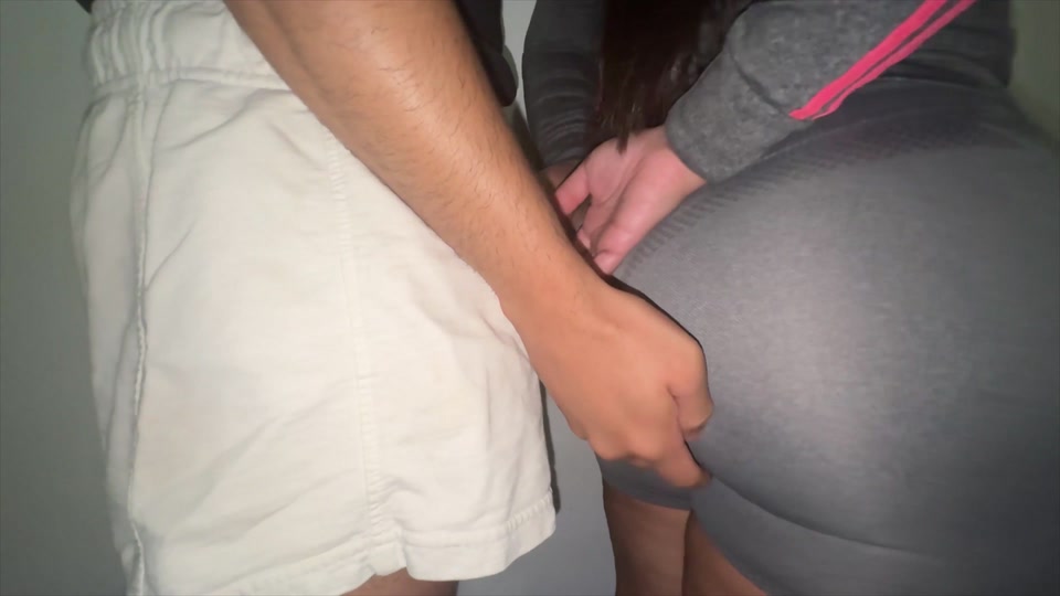 Big-ass Woman Touches a Stranger's Cock screenshot 3