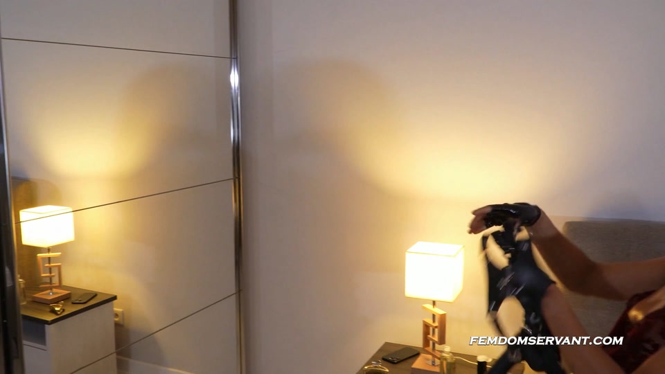 Mahogany Qen - the Oiled Pegging Machine screenshot 3