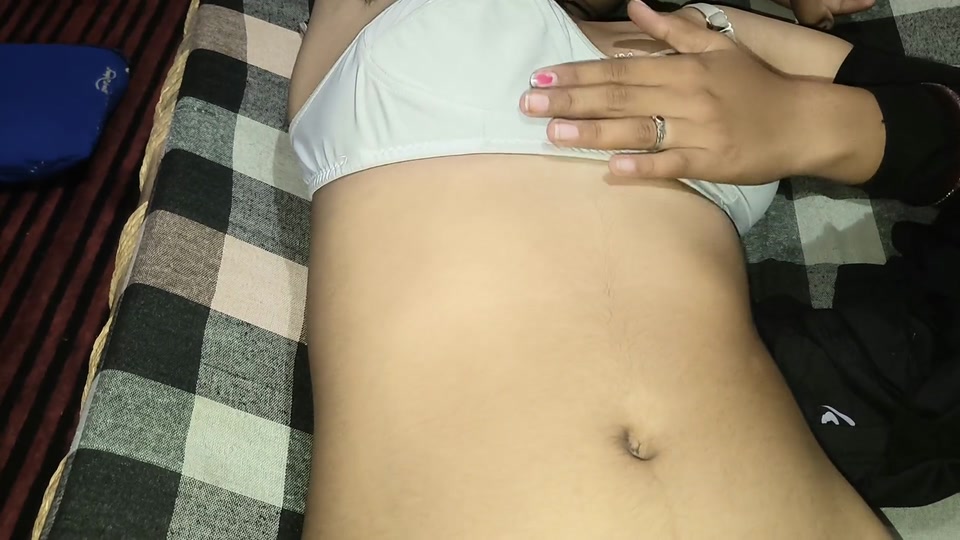 Nisha bhabhi apni chut me kela dalkar apna orgasam nikalti hui full 4k video screenshot 3