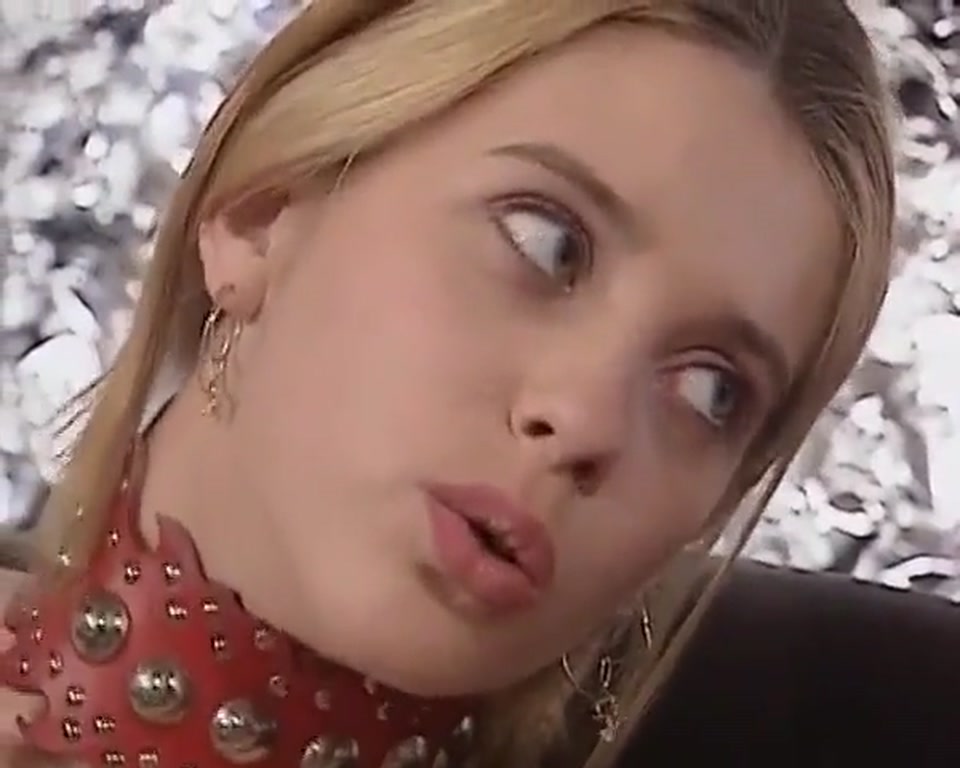 Beautiful Blonde From Germany Getting Pleased by an Unknown Couple screenshot 3