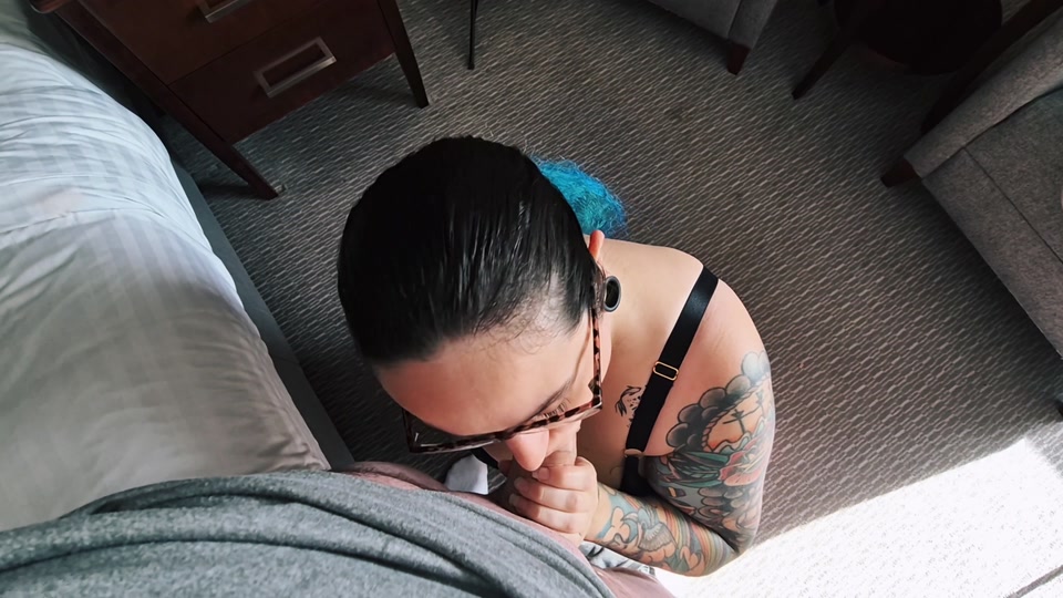 POV Deepthroating on Thick Cock screenshot 6
