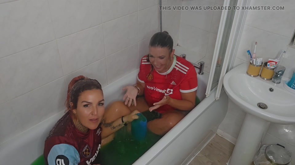 Maisie Lewis & Naughty Girl V Take a Gunge Bath