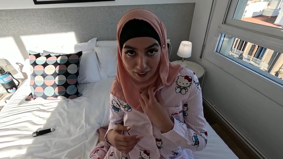Hijabi Wife Gets Fucked by Husbands Best Friend screenshot 5