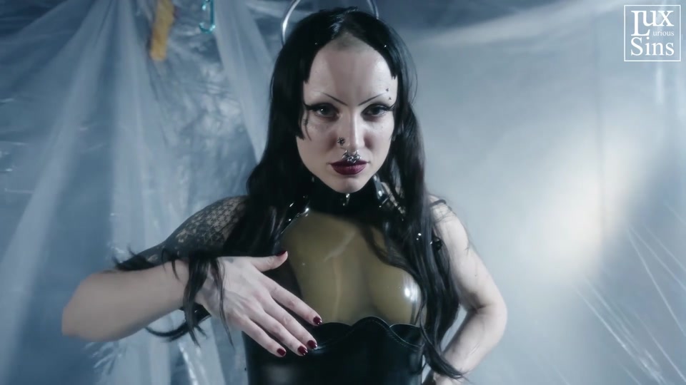Submit to Mistress Maya Poison and Domina Moir Div screenshot 4