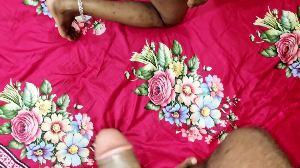 Hindi Bengali Teen Stepson Vs Cheating Stepmother! Indian Hot Web Series Bengali screenshot 5