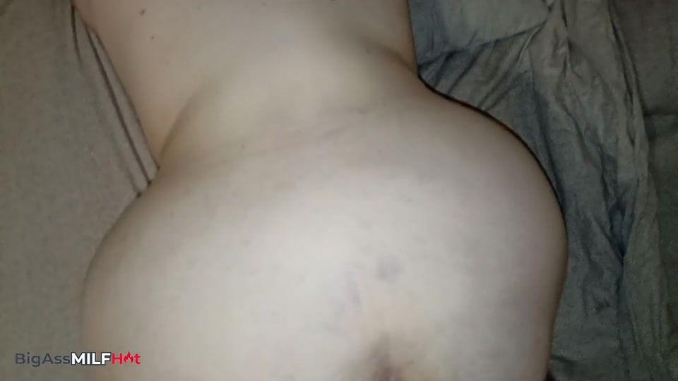 Stepmom Asked to Be Fucked – Prone Between Ass Cheeks to Doggy Cum on Big Ass screenshot 3