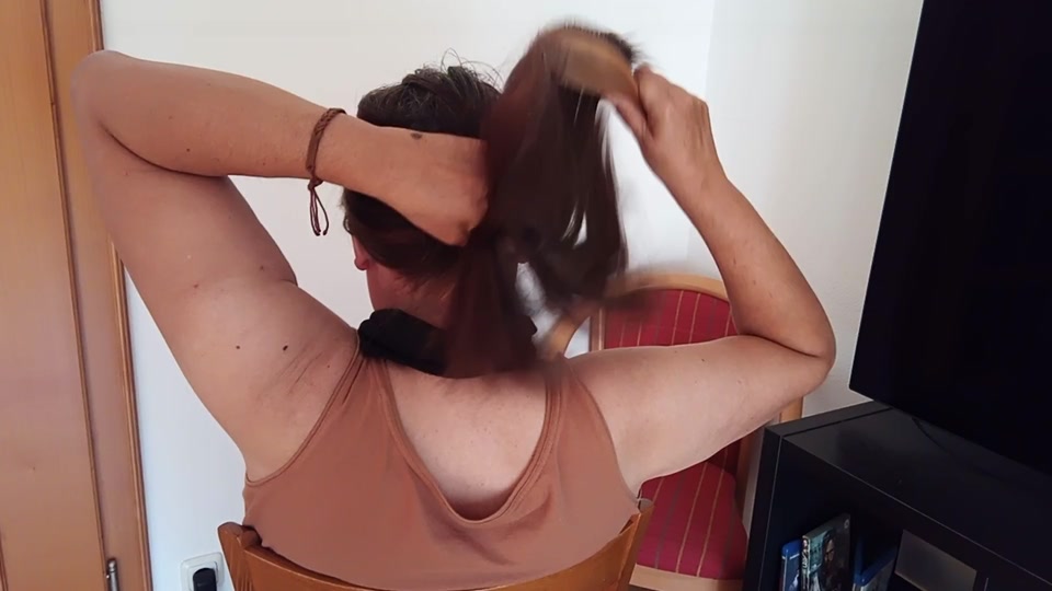 No porn. No script. Just hair. screenshot 5