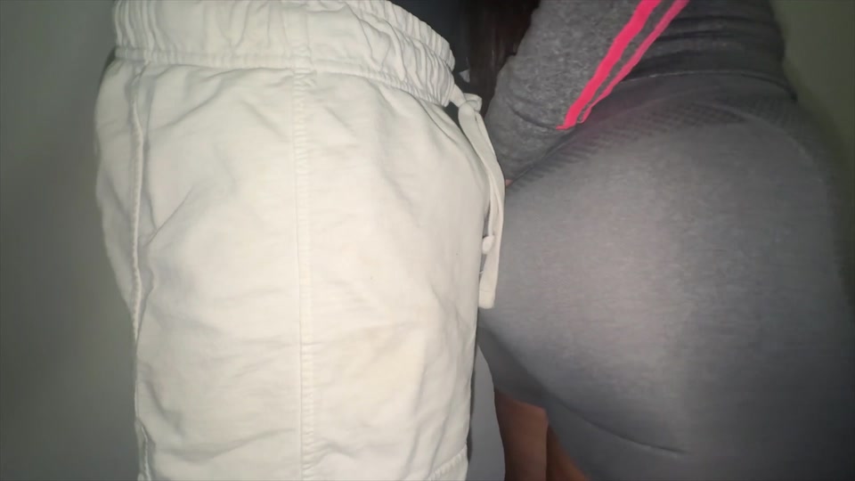 Unknown Woman Touches a Stranger's Dick screenshot 6