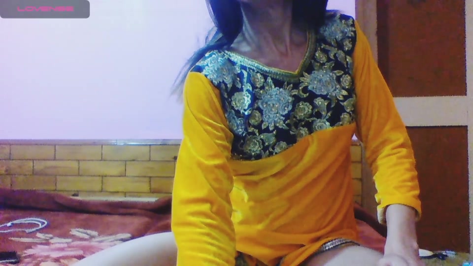 Stunning MILF loves Sex screenshot 2