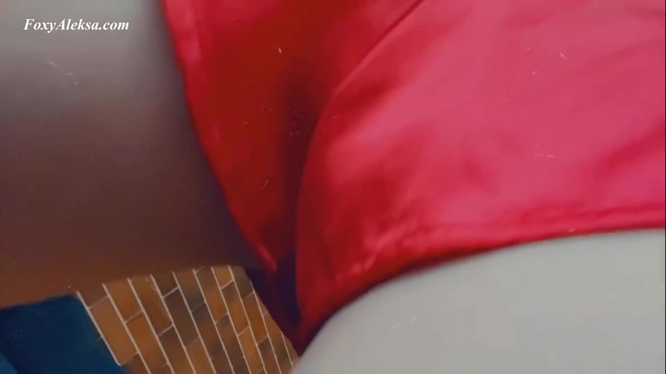 Compilation home videos. Petite pussy has an orgasm. Horny girl want sex and masturbating under shorts screenshot 3