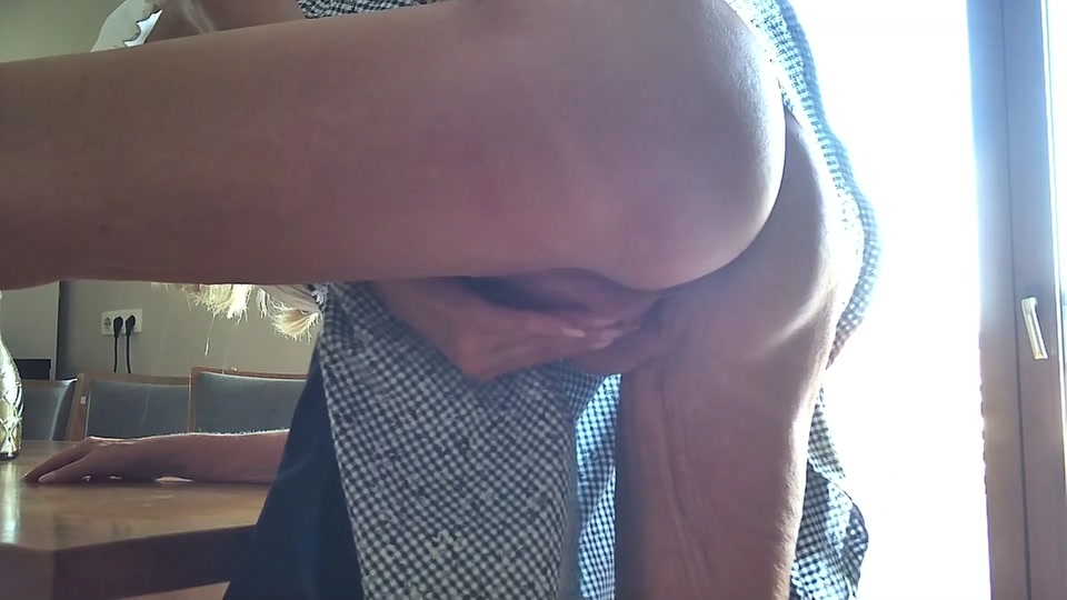 DirtyMilfTina in dirndl creampie ! screenshot 2