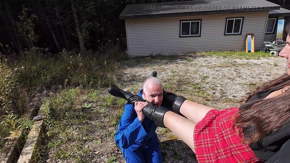 Old Mechanic Licks Young Wet Pussy and Tight Asshole screenshot 6