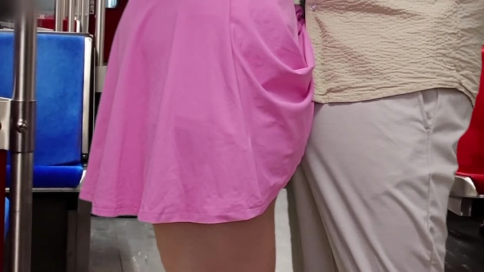 She Allowed This Stranger Guy To Ejaculate On Her Dress On Subway screenshot 2