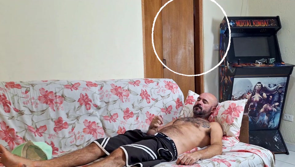 He Forgot the Condom, so I Let Him Put Just the Head of His Dick in! screenshot 4