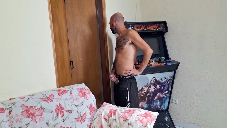 He Forgot the Condom, so I Let Him Put Just the Head of His Dick in! screenshot 6