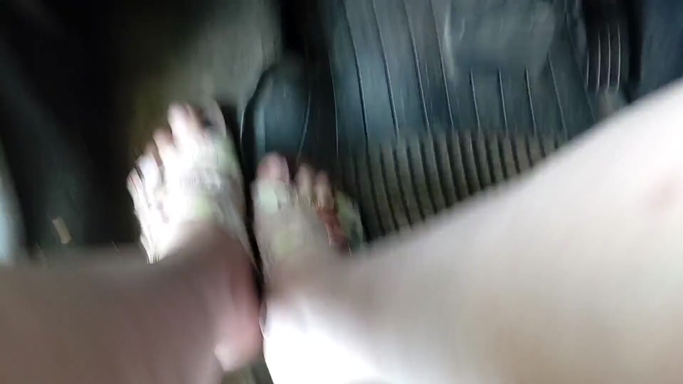 Pedaling with Birkenstock Shoes screenshot 4