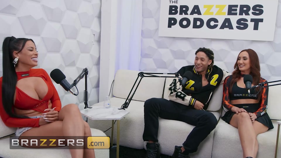 BRAZZERS - Luna Star’s Podcast With Chloe Amour And Derek Savage Turns Into Wild On-Air Threesome screenshot 5