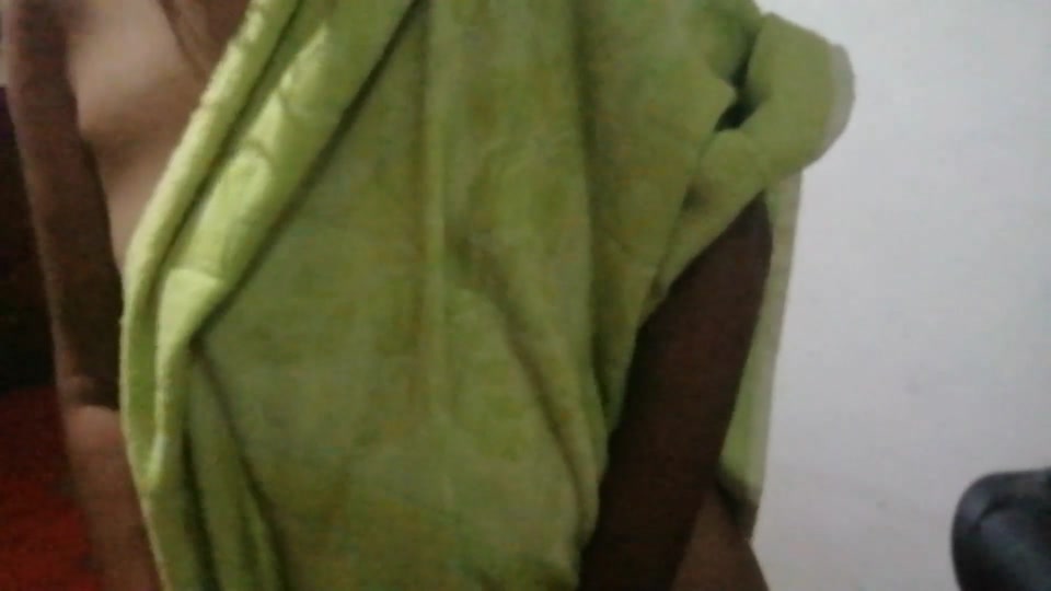 Towel desi starts to fuck OMG screenshot 3
