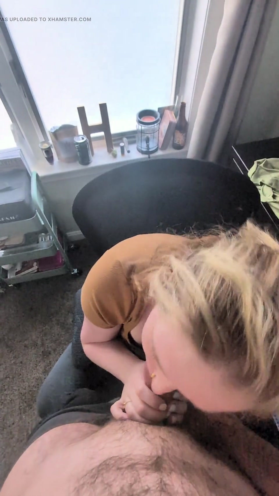 Secretary throats boss to keep her job screenshot 3