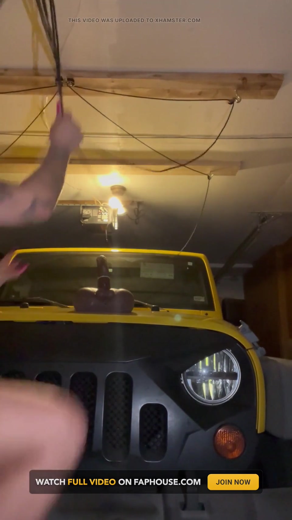 Solo Jeep Fuck After Bars screenshot 4