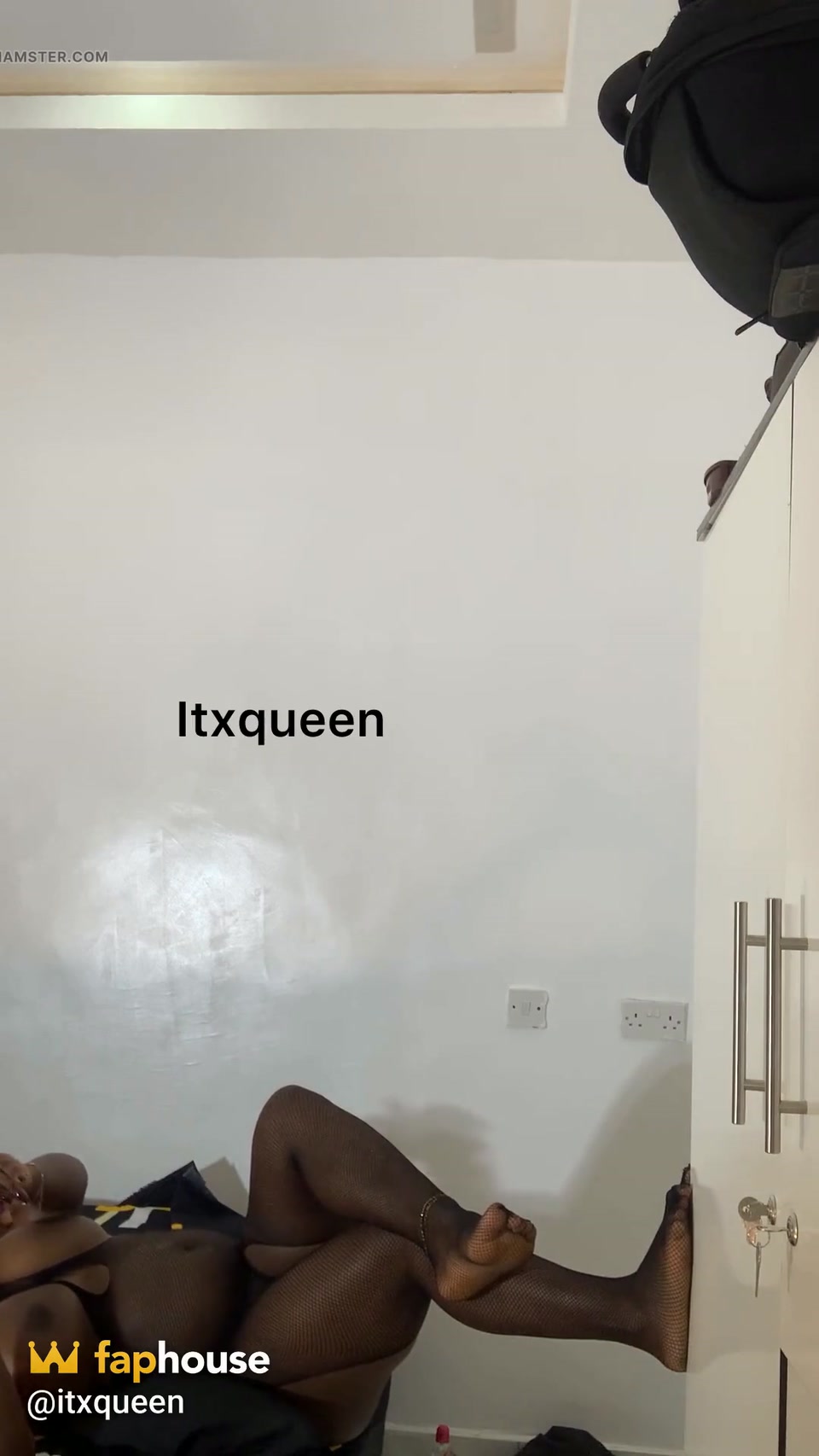 Pato and Itxqueen Behind the Scene screenshot 4