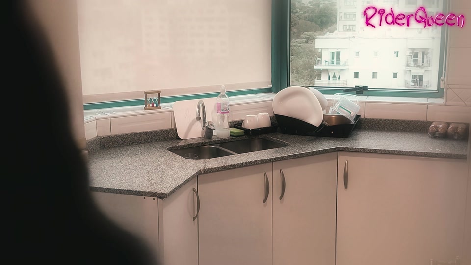 When the stepson takes advantage of his stepfather not being home – Chapter 3 screenshot 5