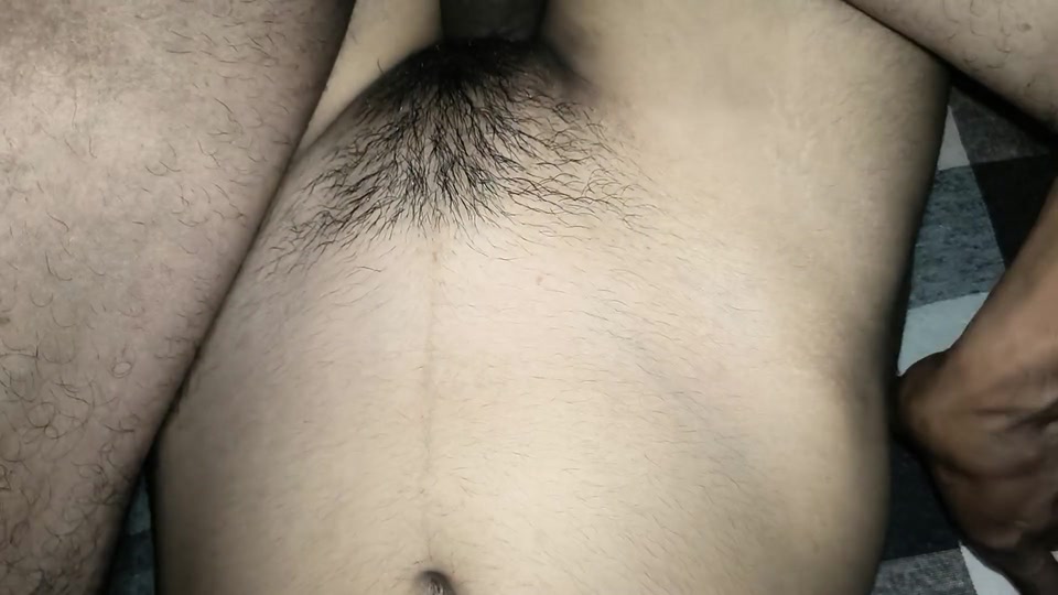 Nisha bhabhi ko apne room me bhabhi ke uper baithkar ki chudai bhabhi hui bahut khus screenshot 4