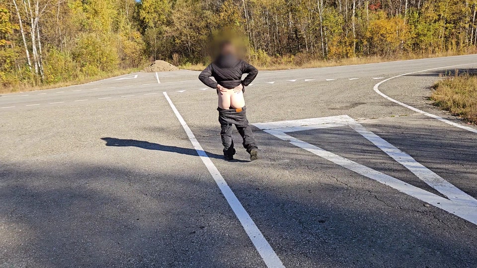 Beautiful autumn and my bare ass went for a walk